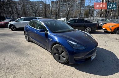 Седан Tesla Model 3 2019 в Львові
