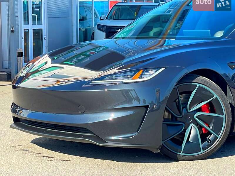 Седан Tesla Model 3 2024 в Киеве фото 6 Седан Tesla Model 3 2024 в Киеве