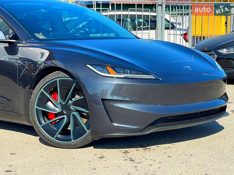 Седан Tesla Model 3 2024 в Киеве фото 13 Седан Tesla Model 3 2024 в Киеве