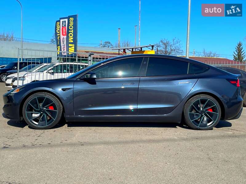 Седан Tesla Model 3 2024 в Киеве фото 19 Седан Tesla Model 3 2024 в Киеве