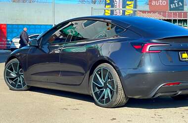 Седан Tesla Model 3 2024 в Киеве