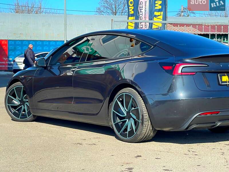 Седан Tesla Model 3 2024 в Киеве фото 22 Седан Tesla Model 3 2024 в Киеве
