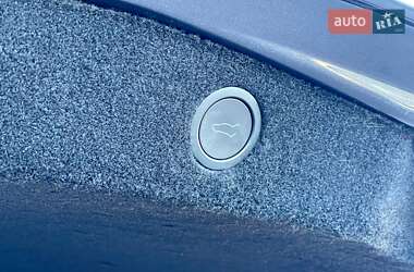 Седан Tesla Model 3 2024 в Киеве