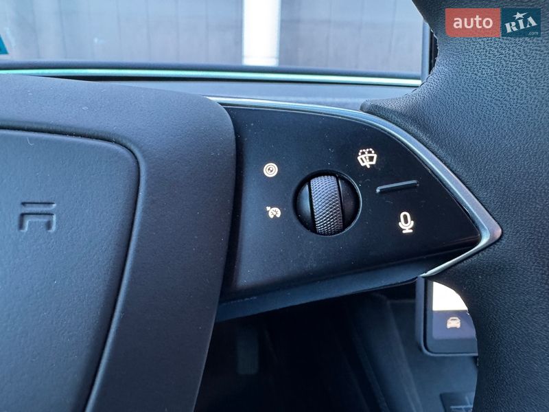 Седан Tesla Model 3 2024 в Києві