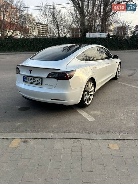 Седан Tesla Model 3 2019 в Одесі