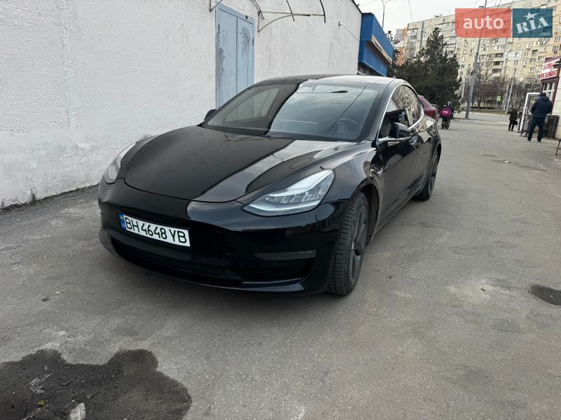 Седан Tesla Model 3 2018 в Харкові