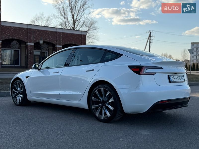 Седан Tesla Model 3 2024 в Києві фото 22 Седан Tesla Model 3 2024 в Києві