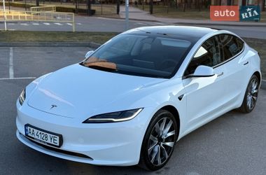 Седан Tesla Model 3 2024 в Киеве