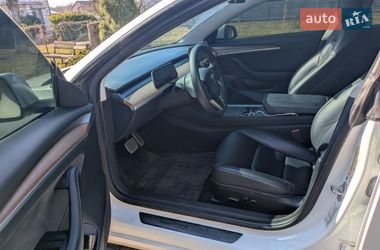 Седан Tesla Model 3 2023 в Львове