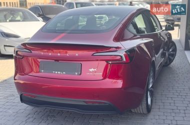 Седан Tesla Model 3 2024 в Ивано-Франковске