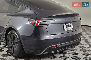 Седан Tesla Model 3 2025 в Львове