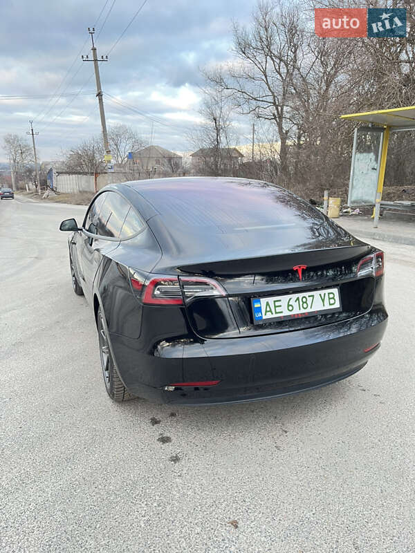 Седан Tesla Model 3 2019 в Дніпрі