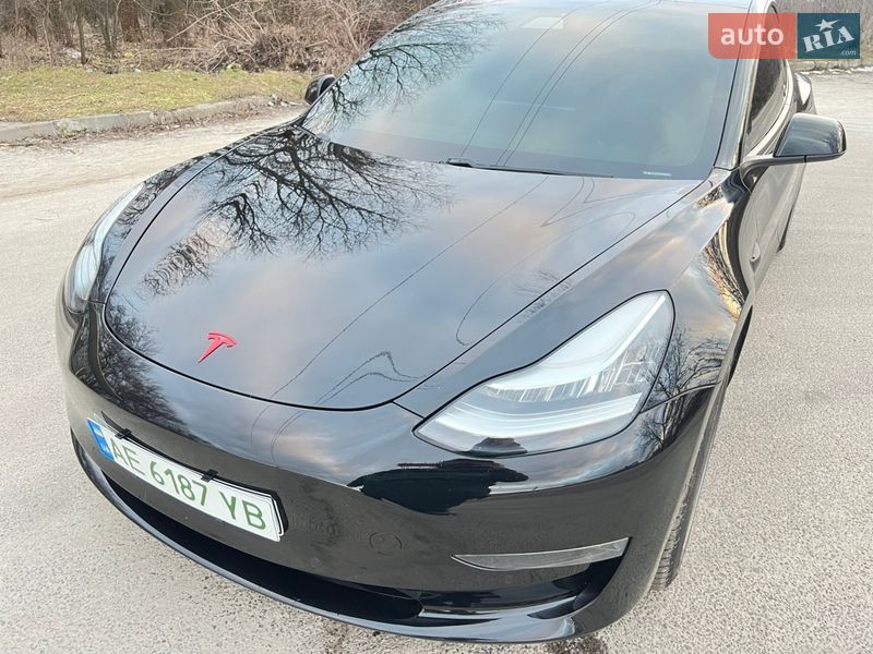 Седан Tesla Model 3 2019 в Дніпрі