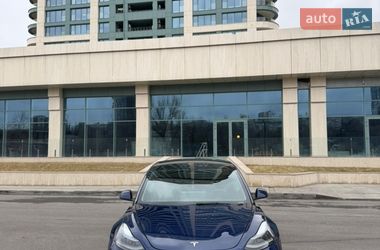 Седан Tesla Model 3 2023 в Днепре