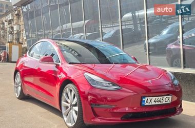 Седан Tesla Model 3 2019 в Киеве