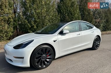 Седан Tesla Model 3 2022 в Ровно