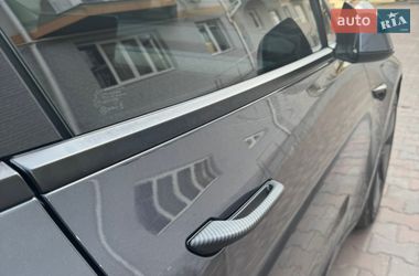 Седан Tesla Model 3 2022 в Киеве