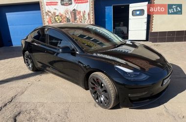Седан Tesla Model 3 2023 в Киеве