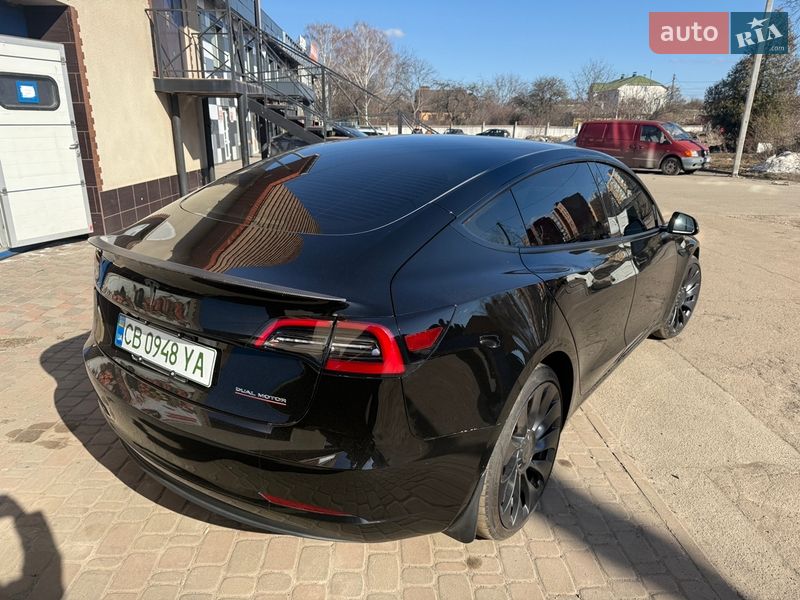 Седан Tesla Model 3 2023 в Киеве