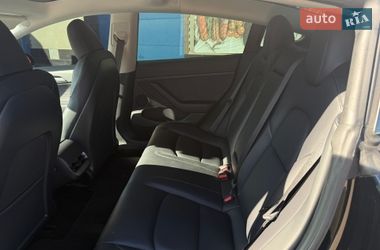Седан Tesla Model 3 2023 в Киеве