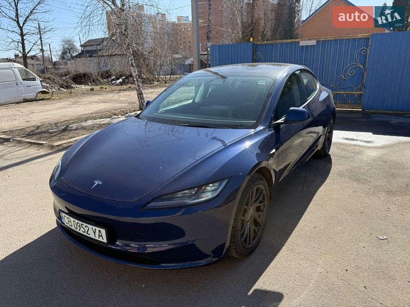 Седан Tesla Model 3 2024 в Києві