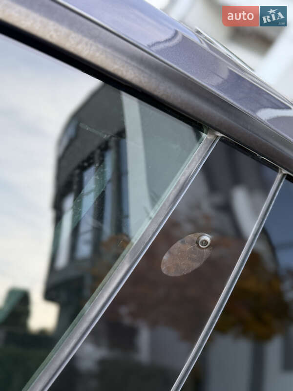 Седан Tesla Model 3 2023 в Стрию