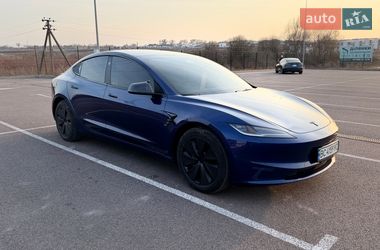 Седан Tesla Model 3 2024 в Ровно
