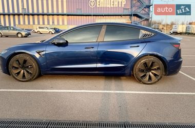 Седан Tesla Model 3 2024 в Ровно
