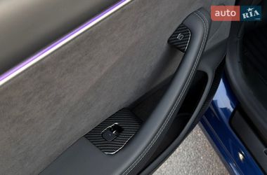 Седан Tesla Model 3 2024 в Ровно
