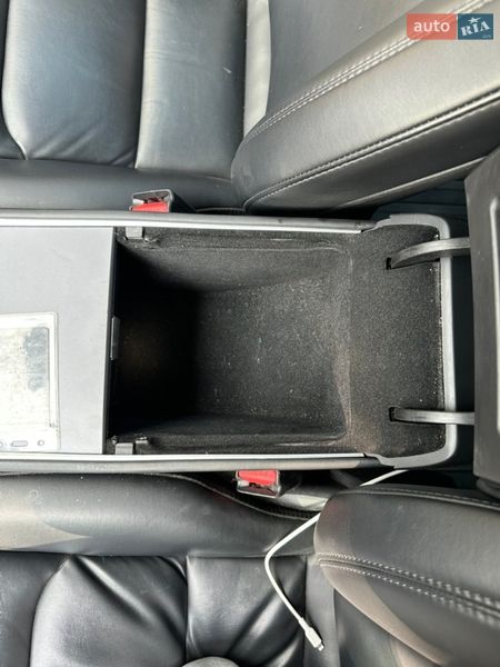 Седан Tesla Model 3 2022 в Тернополі