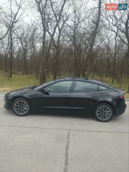 Седан Tesla Model 3 2022 в Запорожье