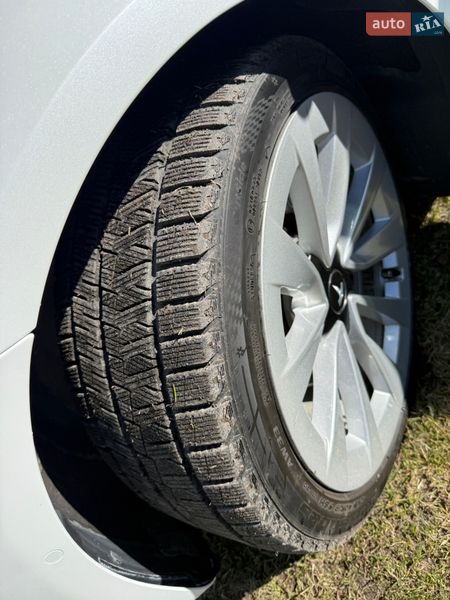 Седан Tesla Model 3 2022 в Львові