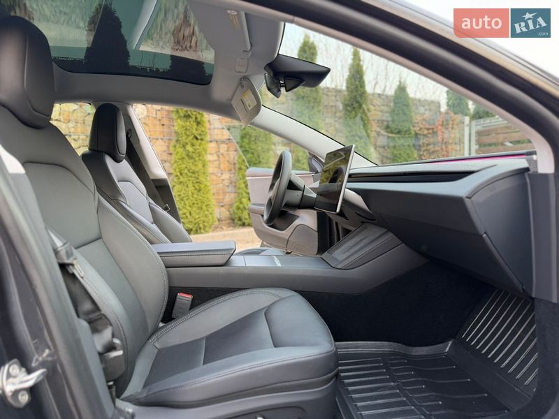 Седан Tesla Model 3 2024 в Стрию фото 25 Седан Tesla Model 3 2024 в Стрию