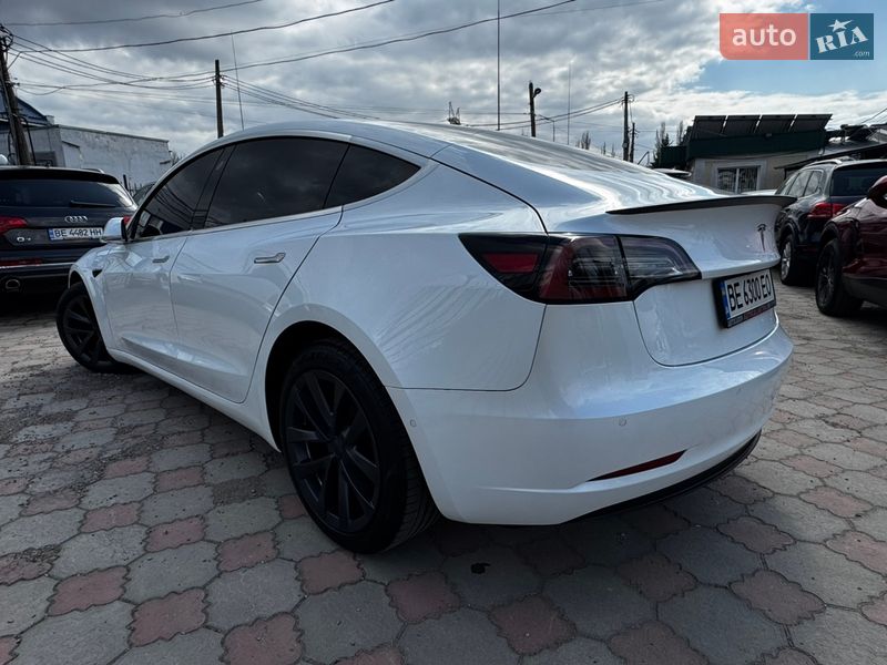 Седан Tesla Model 3 2019 в Николаеве