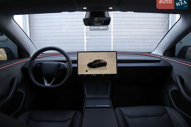 Седан Tesla Model 3 2024 в Києві