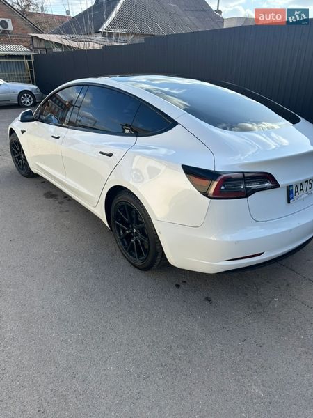 Седан Tesla Model 3 2018 в Ірпені