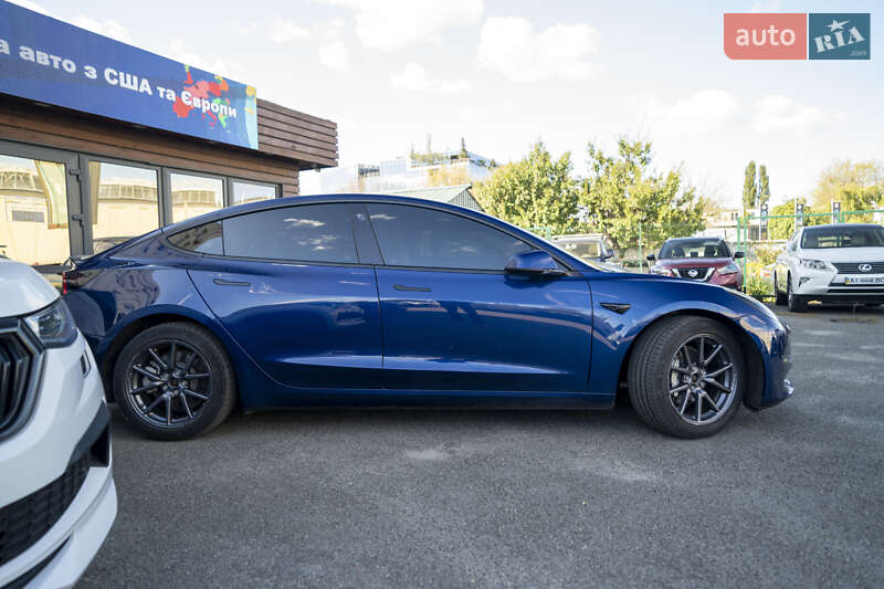 Седан Tesla Model 3 2018 в Киеве