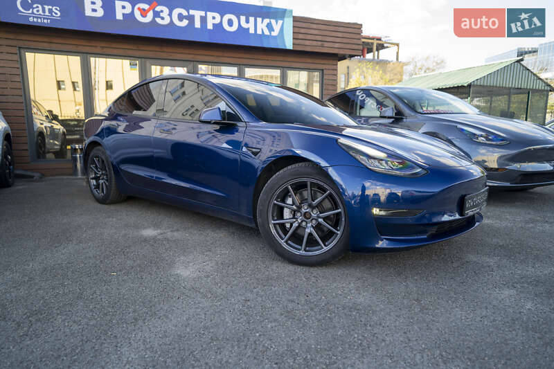 Седан Tesla Model 3 2018 в Киеве