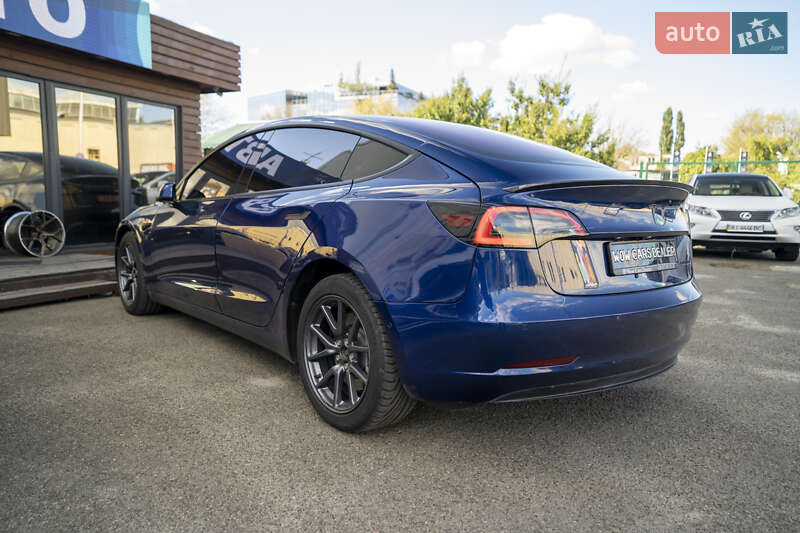 Седан Tesla Model 3 2018 в Киеве