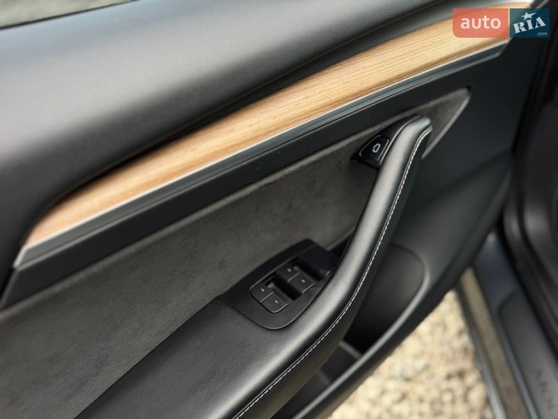 Седан Tesla Model 3 2023 в Умани фото 22 Седан Tesla Model 3 2023 в Умани