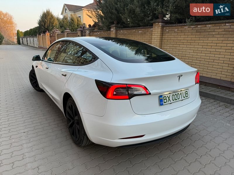 Седан Tesla Model 3 2023 в Хмельницком фото 12 Седан Tesla Model 3 2023 в Хмельницком