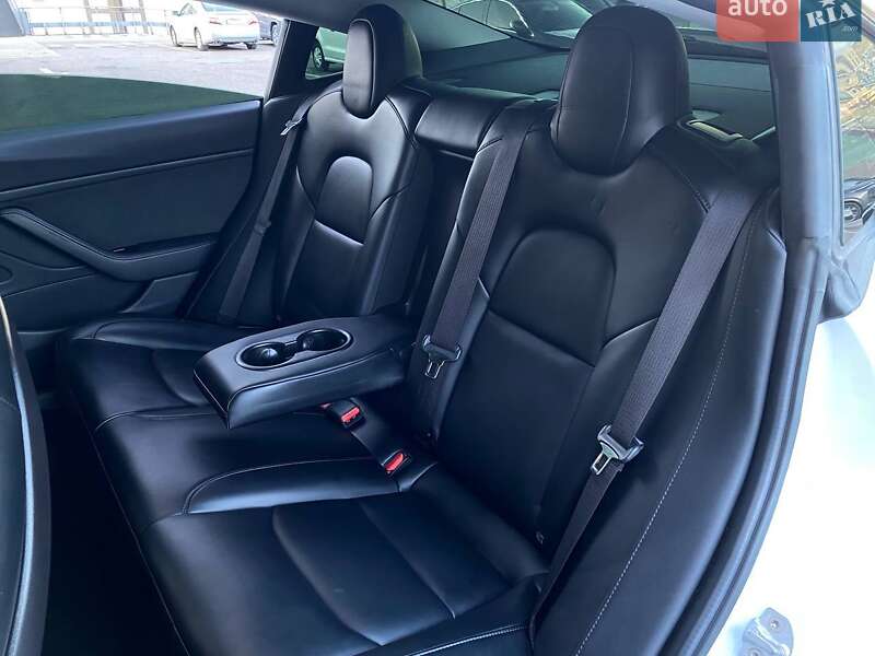 Седан Tesla Model 3 2019 в Киеве фото 9 Седан Tesla Model 3 2019 в Киеве