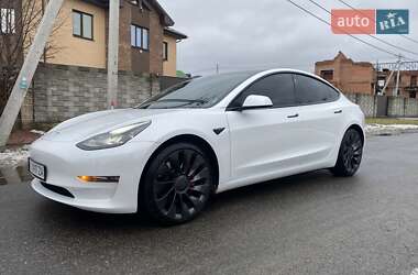 Седан Tesla Model 3 2022 в Киеве