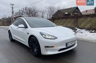 Седан Tesla Model 3 2022 в Киеве