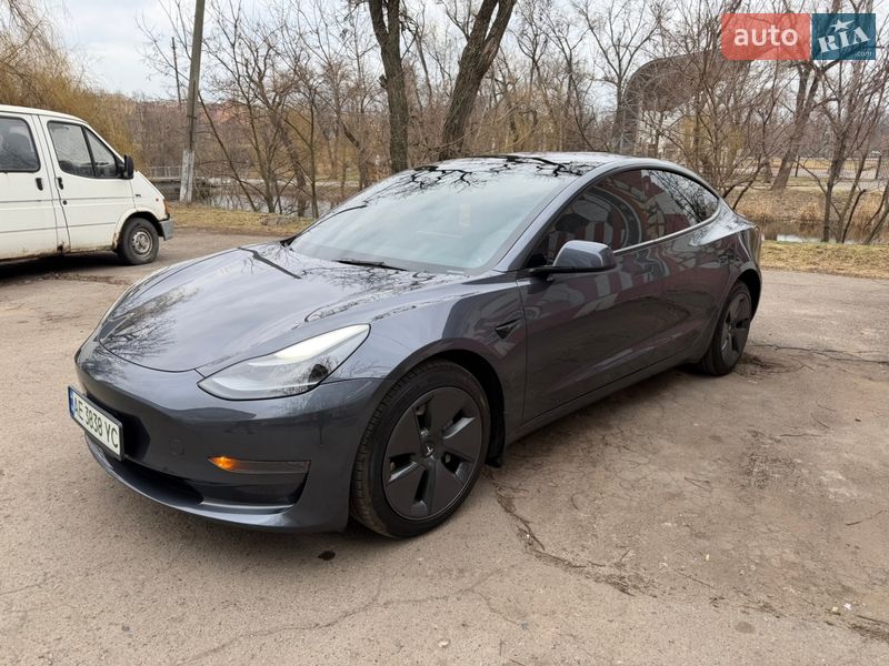 Седан Tesla Model 3 2023 в Кривом Роге