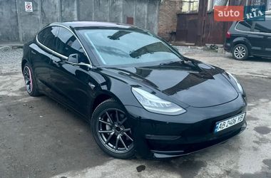 Седан Tesla Model 3 2019 в Виннице