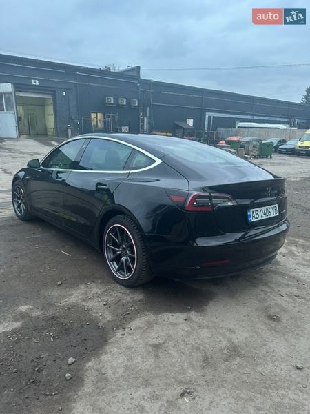 Седан Tesla Model 3 2019 в Виннице