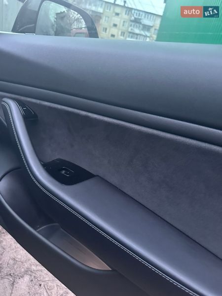 Седан Tesla Model 3 2019 в Виннице
