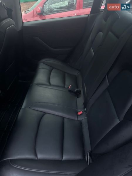 Седан Tesla Model 3 2019 в Виннице