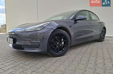 Седан Tesla Model 3 2021 в Львове